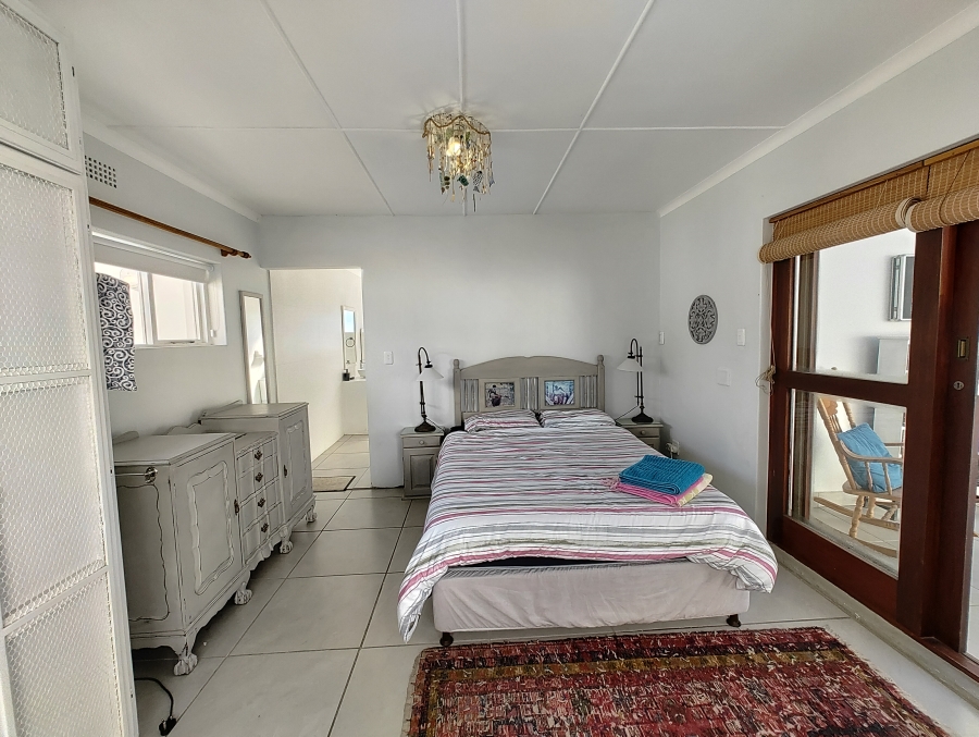 To Let 3 Bedroom Property for Rent in Stilbaai Wes Western Cape